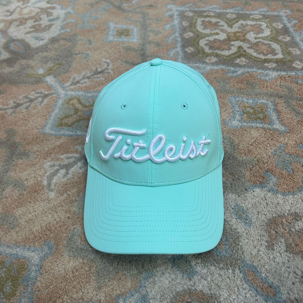 NWOT Titleist Women’s Tour Performance Adjustable Hat